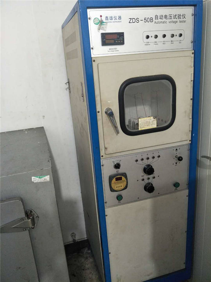 �Զ���ѹ������